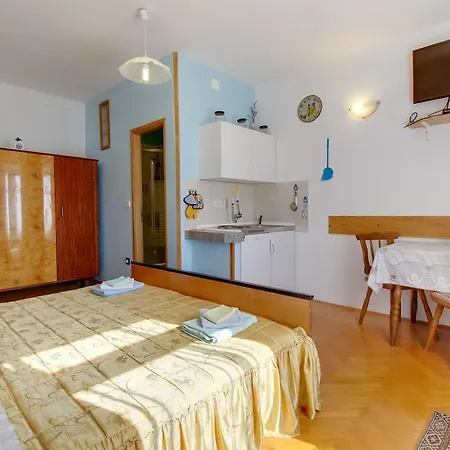 Apartment Agava Miholascica Exterior photo